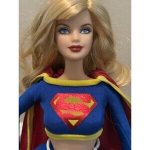 ❌DC  Supergirl Barbie❌Collector Doll❌ Certificate Of Authenticity❌FREE STAND❌